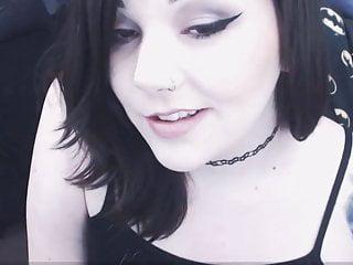 Vanessa wird in den Arsch gefickt