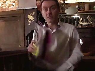 Französischer Analsex mit der schmerzhaften charliesangel