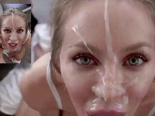 Sperma Schlampe steht auf klebrigen Saft im Gesicht