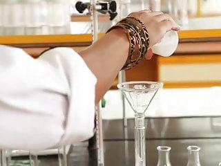 Dicke Latina will einen Schwanz in ihrer Fotze