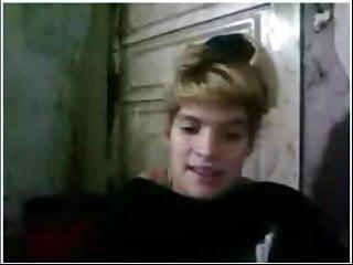 Nackte Amateurin aus der nähe gefilmt