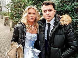 Versaute Frau betrügt ihren Mann vor seinen Augen