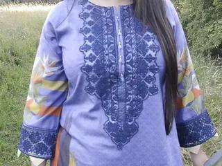 Britische Schlampe betrügt ihren Mann mit einem schwarzen